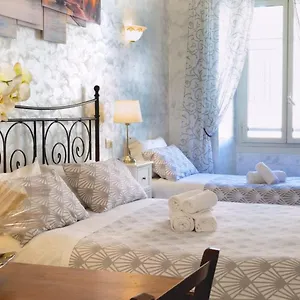 Rossana House بيت ضيافة